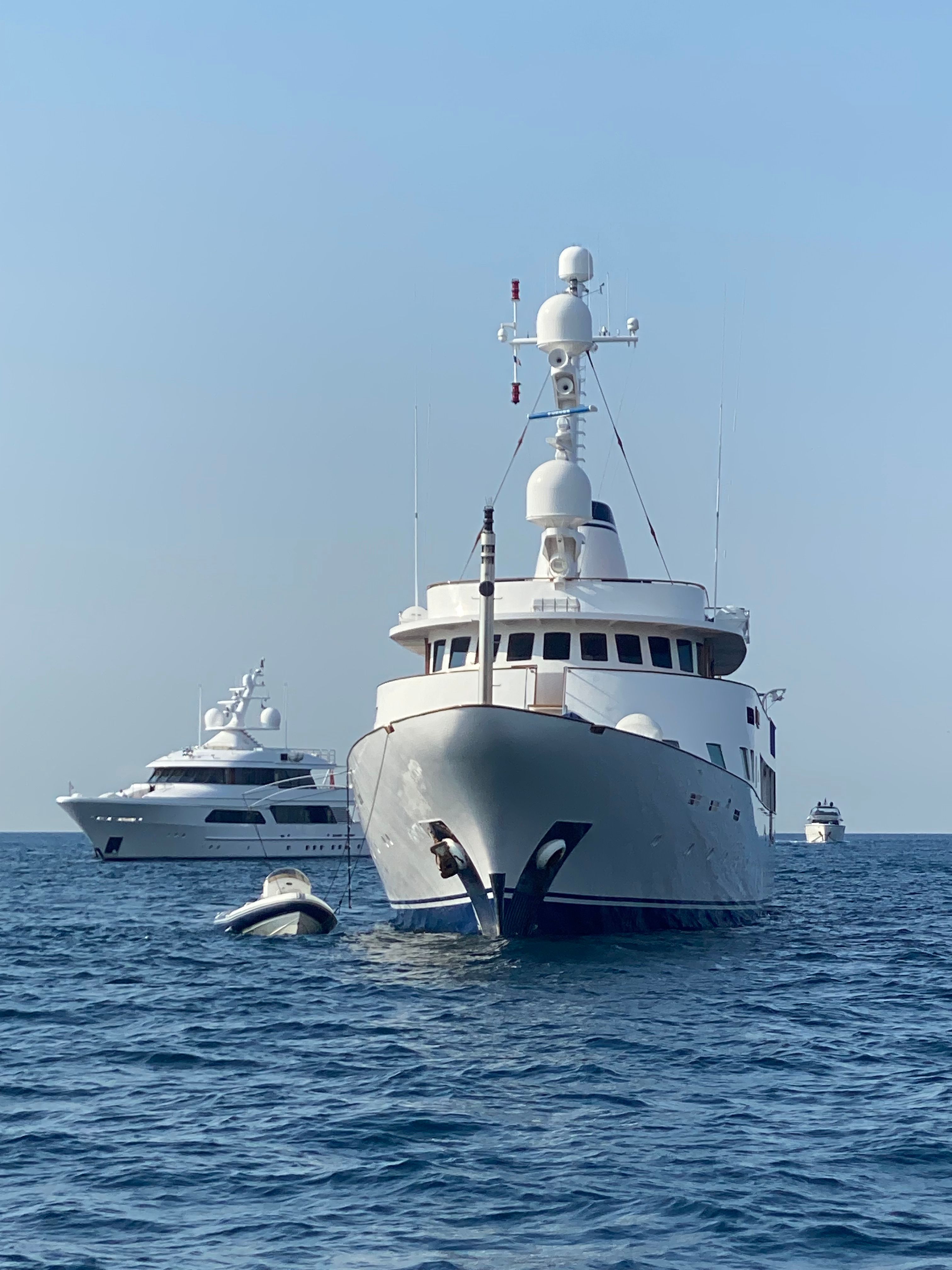 Cruising yacht underway